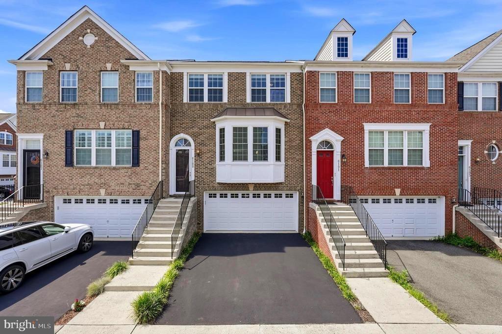 Royal Crest Ln, Alexandria, VA 22310