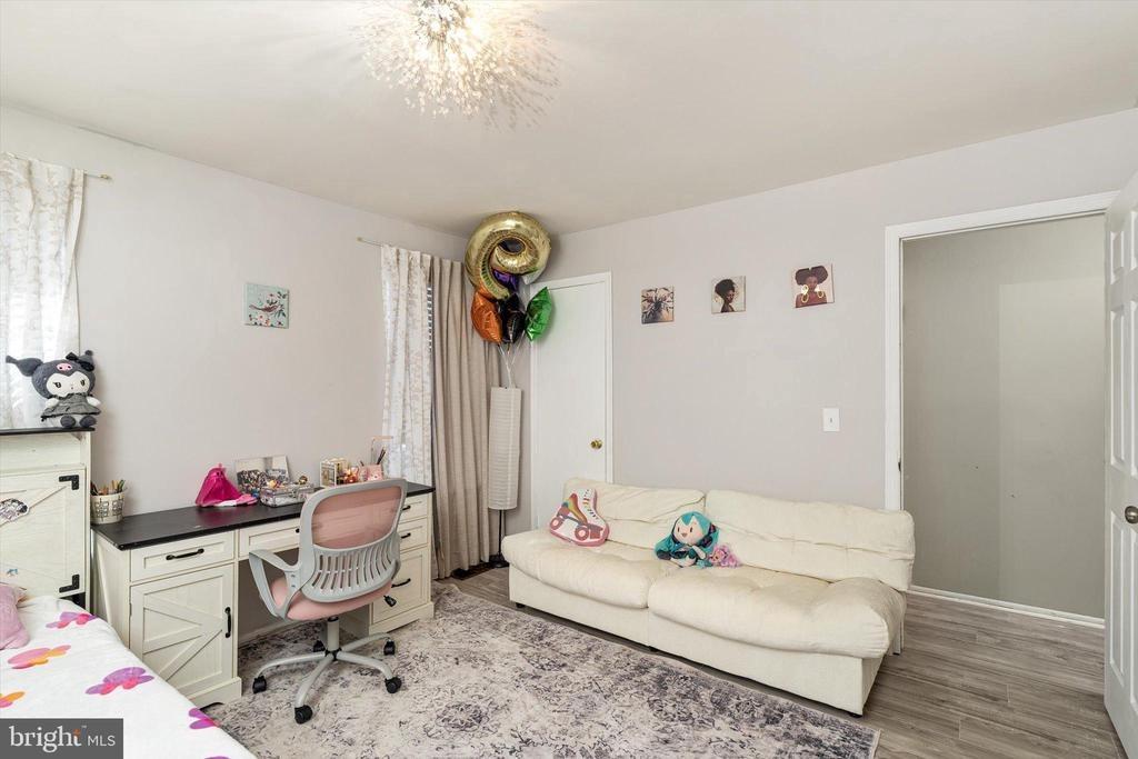 Eva Ct, Jackson, NJ 08527