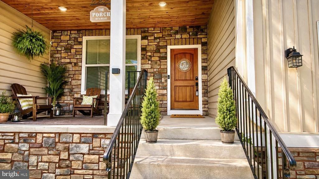 Byrneley Ln, Annandale, VA 22003