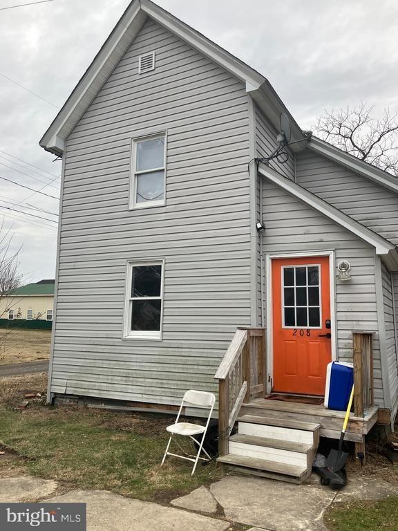 W 2nd St, Ridgely, MD 21660