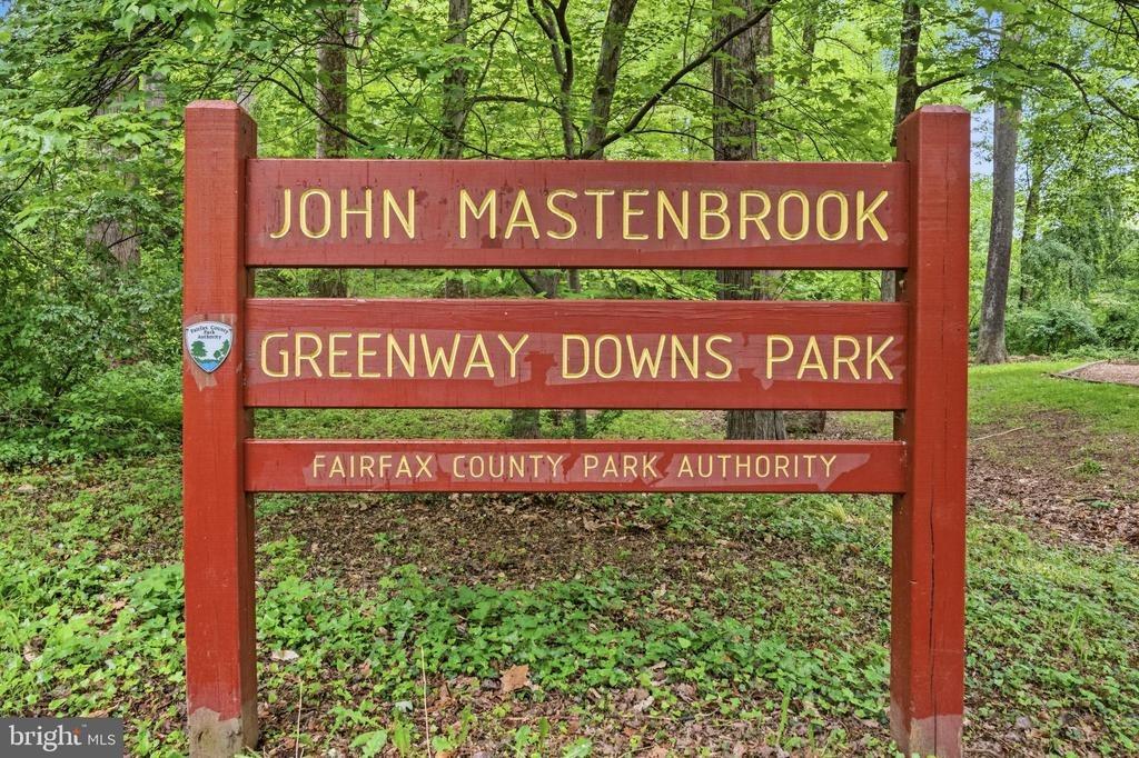W George Mason Rd, Falls Church, VA 22042