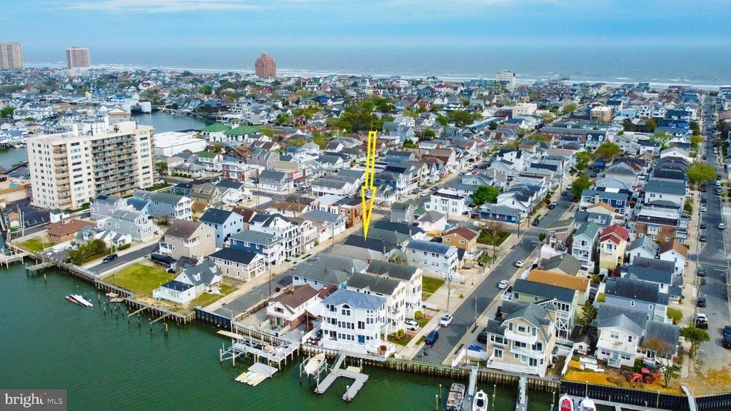 N Sacramento Ave, Ventnor City, NJ 08406