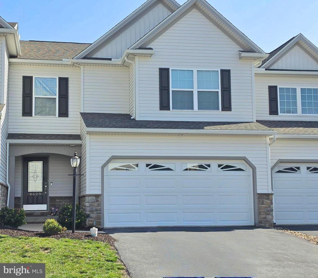 Hamlin Ln, Harrisburg, PA 17110