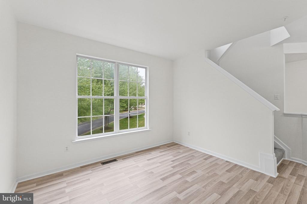Camomile Ct, Germantown, MD 20876