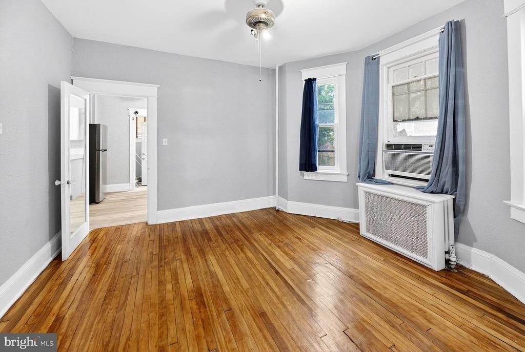 Sanhican Dr, Trenton, NJ 08618