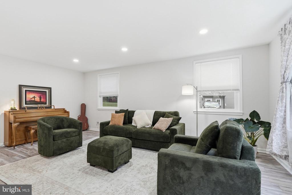 Trevose Rd, Feasterville Trevose, PA 19053