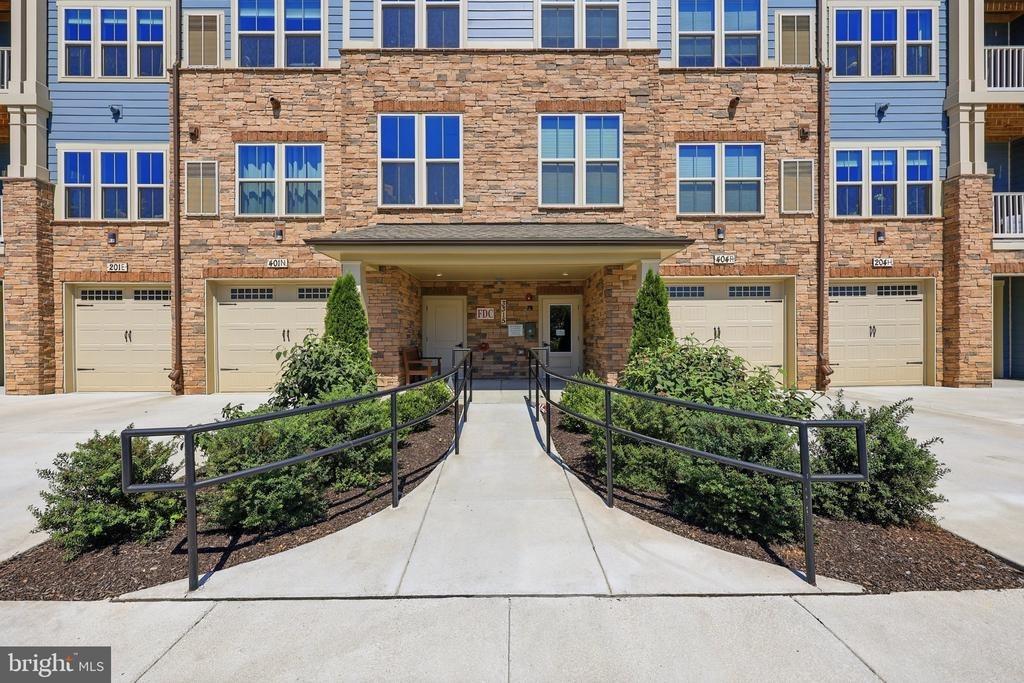 Firefly Ln, Frederick, MD 21704