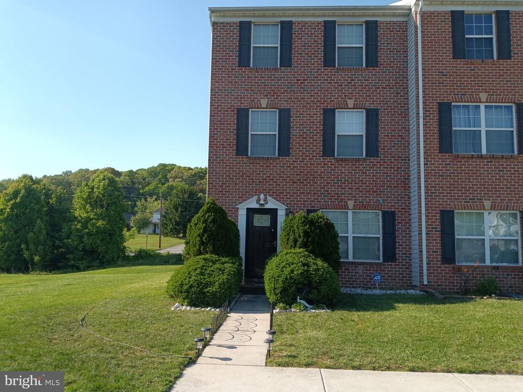 Graymount Way, Edgewood, MD 21040