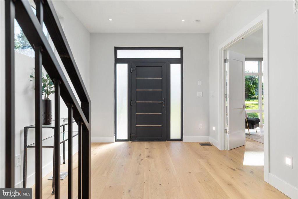 Edgelea Rd, Vienna, VA 22181