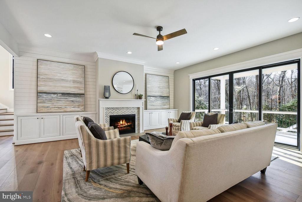 Lewis St Nw, Vienna, VA 22180