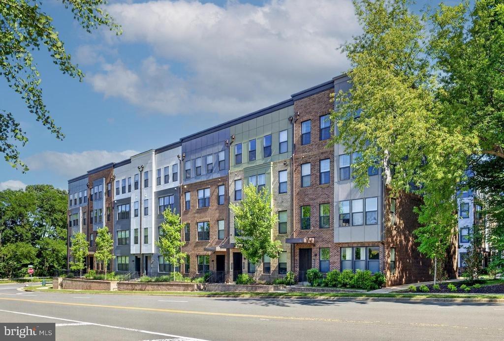 Legato Rd, Fairfax, VA 22033