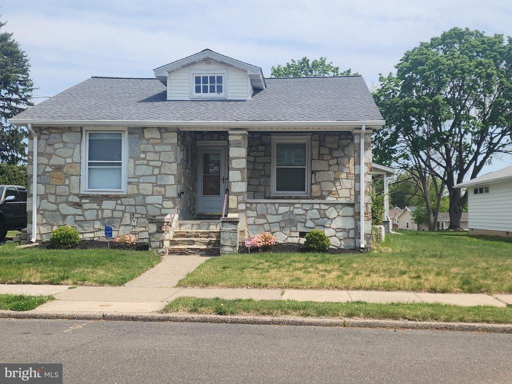 Pilgrim Ave, Lawrence Township, NJ 08648