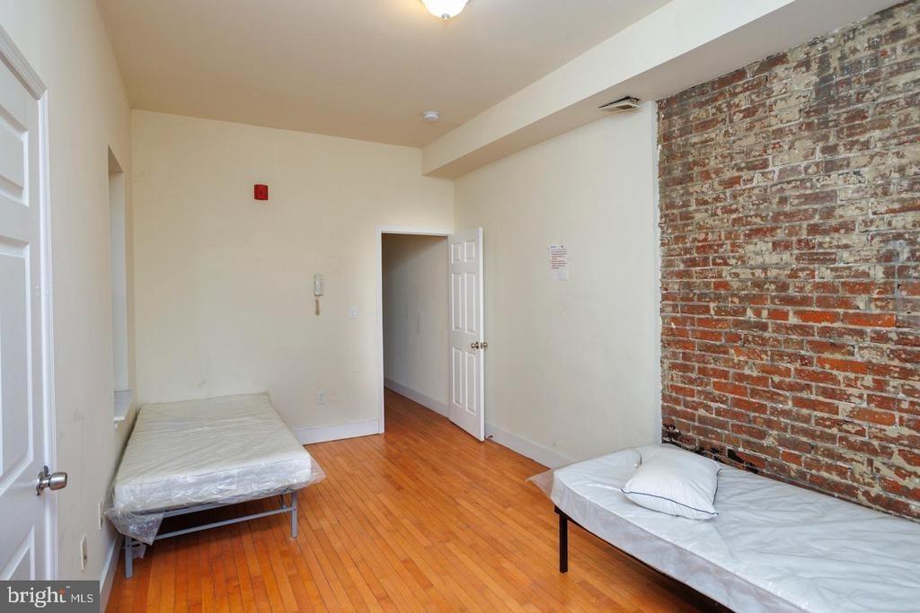 W Susquehanna Ave, Philadelphia, PA 19121