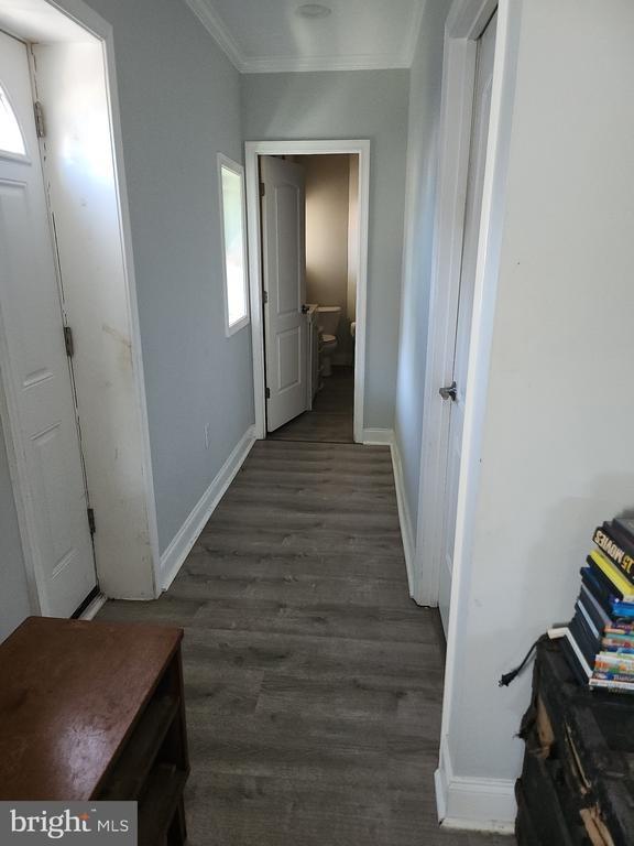 Mace Ave, Essex, MD 21221