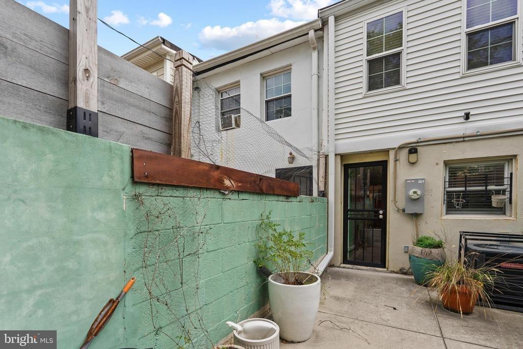 N Port St, Baltimore, MD 21224