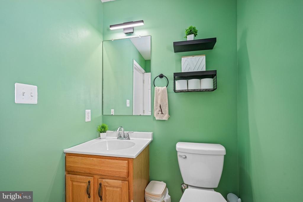 Gettysburg Dr, Vineland, NJ 08361