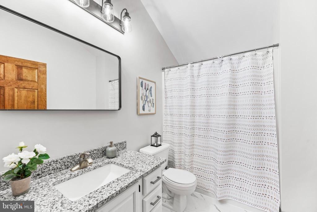 Abington Manor Dr, Huntingtown, MD 20639
