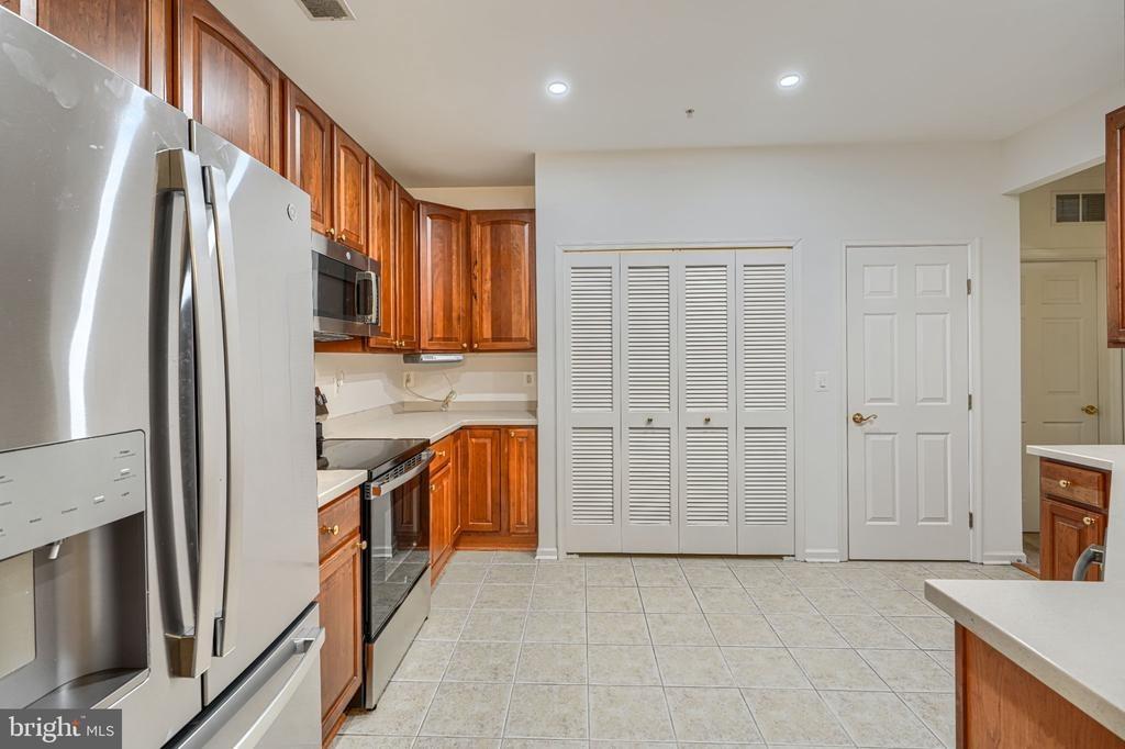Abrianna Way, Elkridge, MD 21075