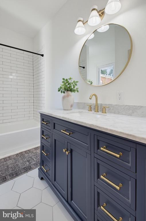 Lancaster Ave, Lancaster, PA 17603