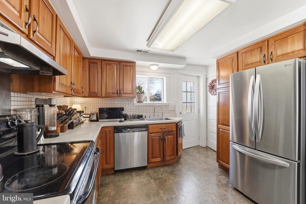 Poplar Rd, Essex, MD 21221