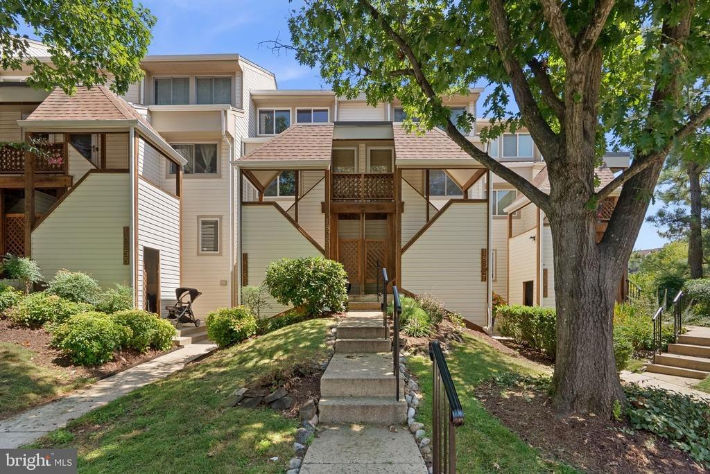 Leman Lake Dr, Olney, MD 20832