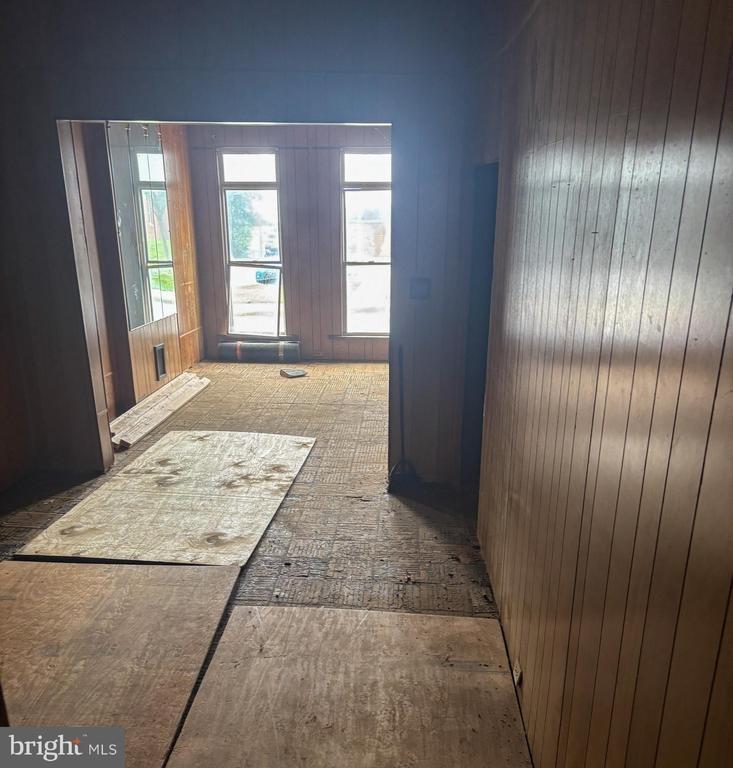 Frederick Ave, Baltimore, MD 21223