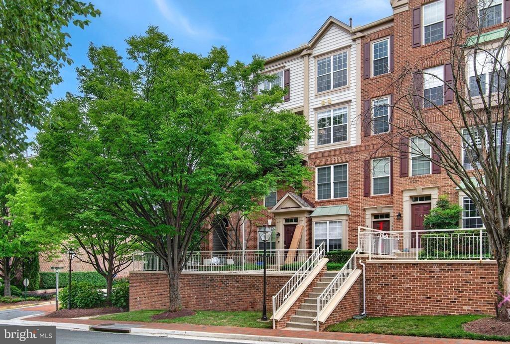 Sager Ave, Fairfax, VA 22030