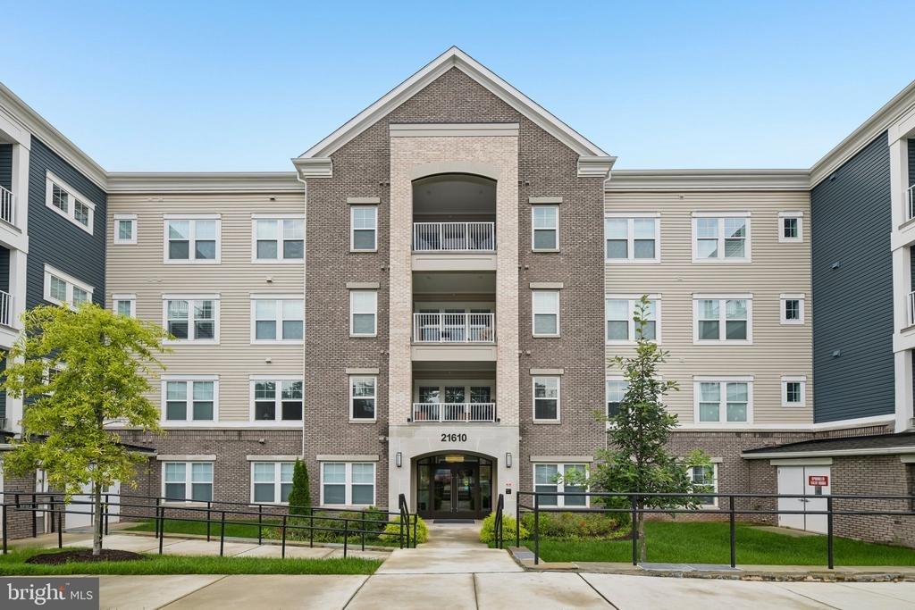 Hawksbill High Cir, Sterling, VA 20164