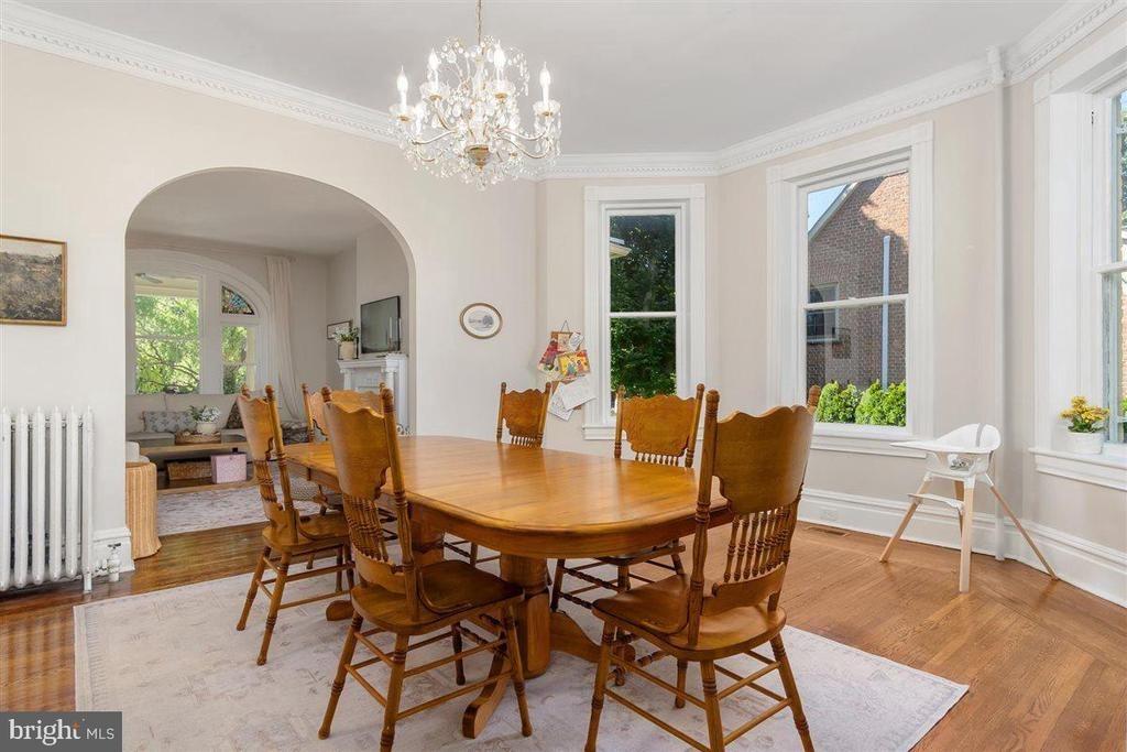 Oak Hill Ave, Hagerstown, MD 21742
