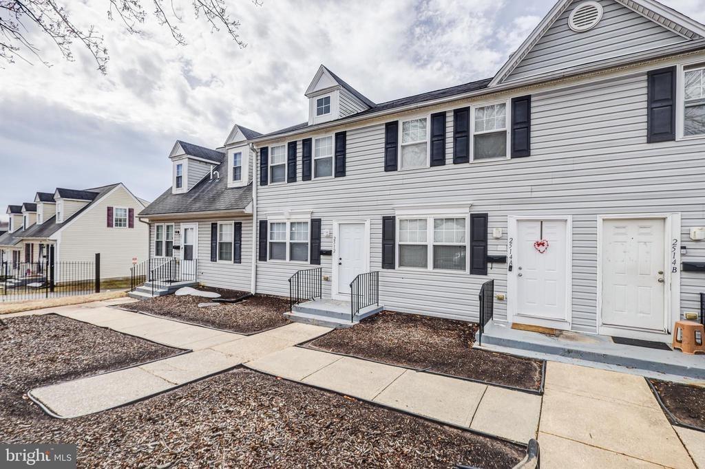 Kent Village Dr, Hyattsville, MD 20785