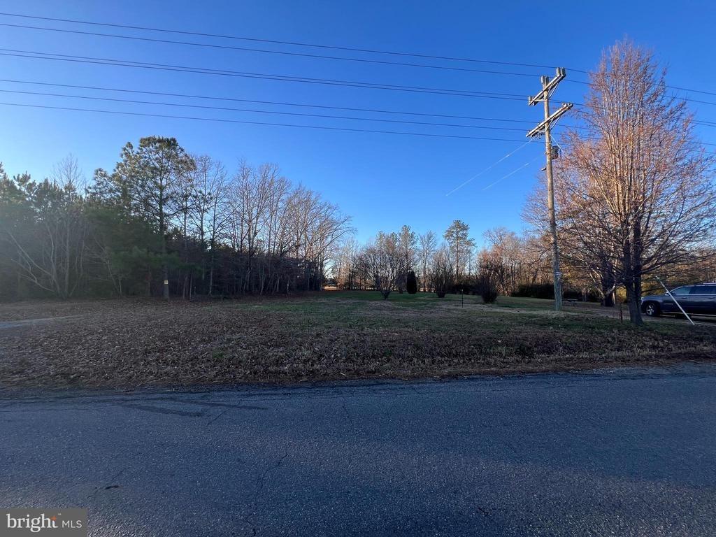 Bagby Rd, Bowling Green, VA 22427