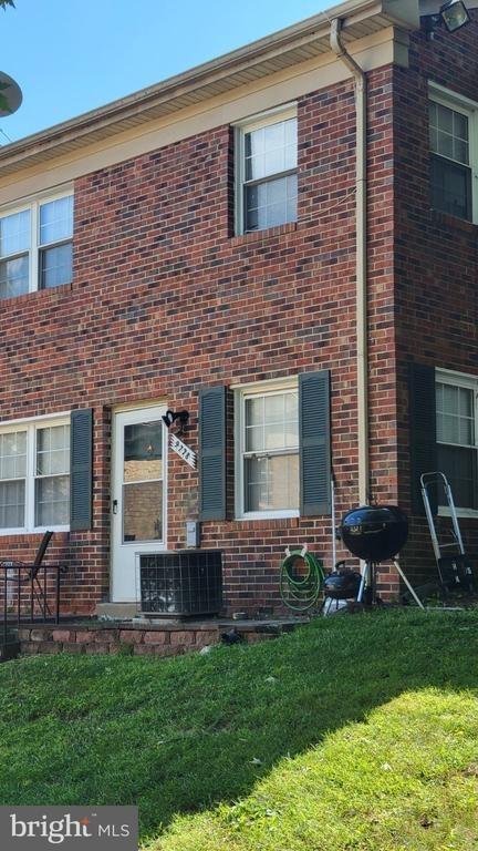 Hagel Cir, Lorton, VA 22079