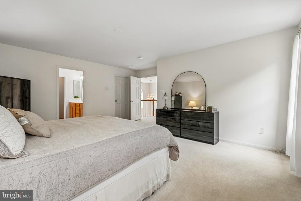 Rosings Way, Triangle, VA 22172