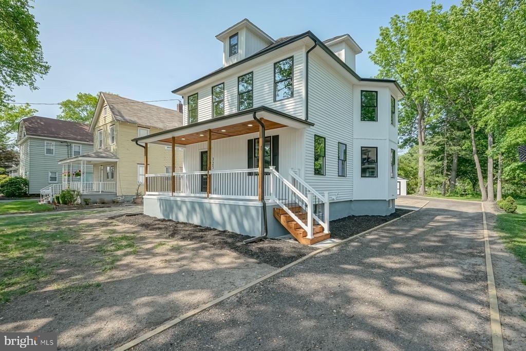 S 3rd St, Hammonton, NJ 08037