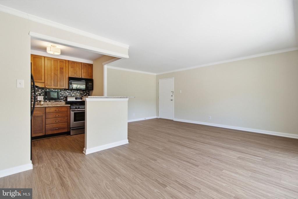 Dara Dr, Woodbridge, VA 22192