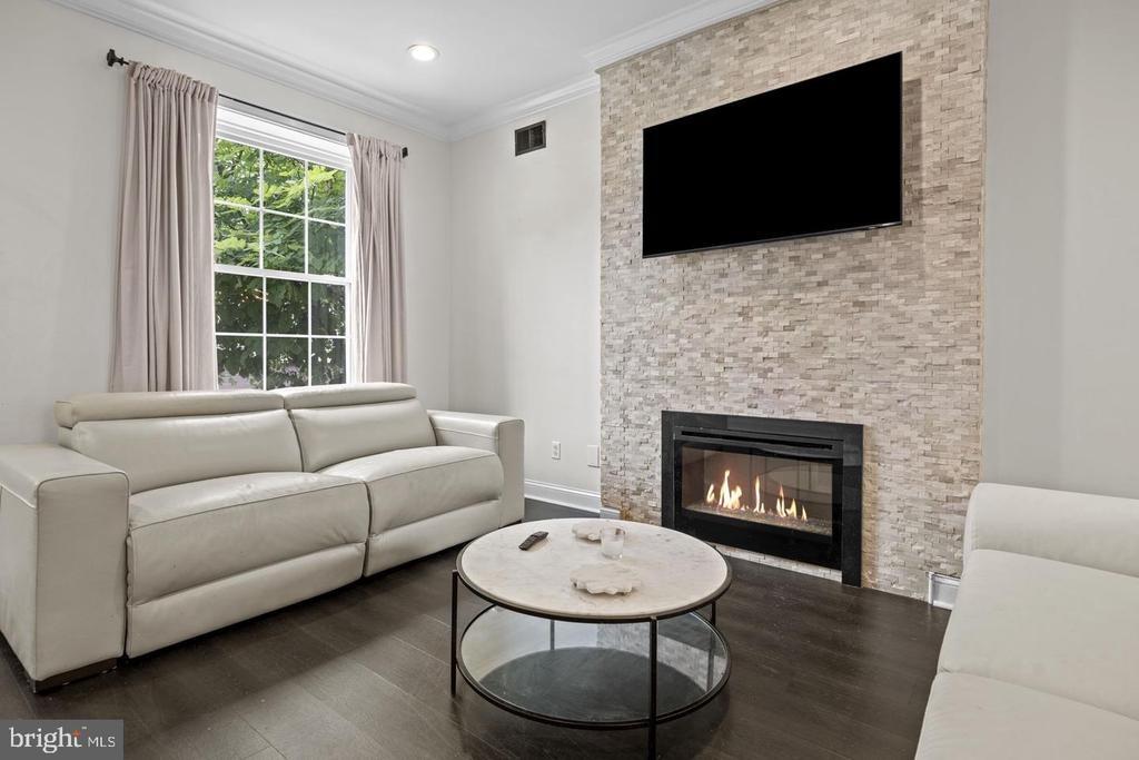 N 28th St, Philadelphia, PA 19130