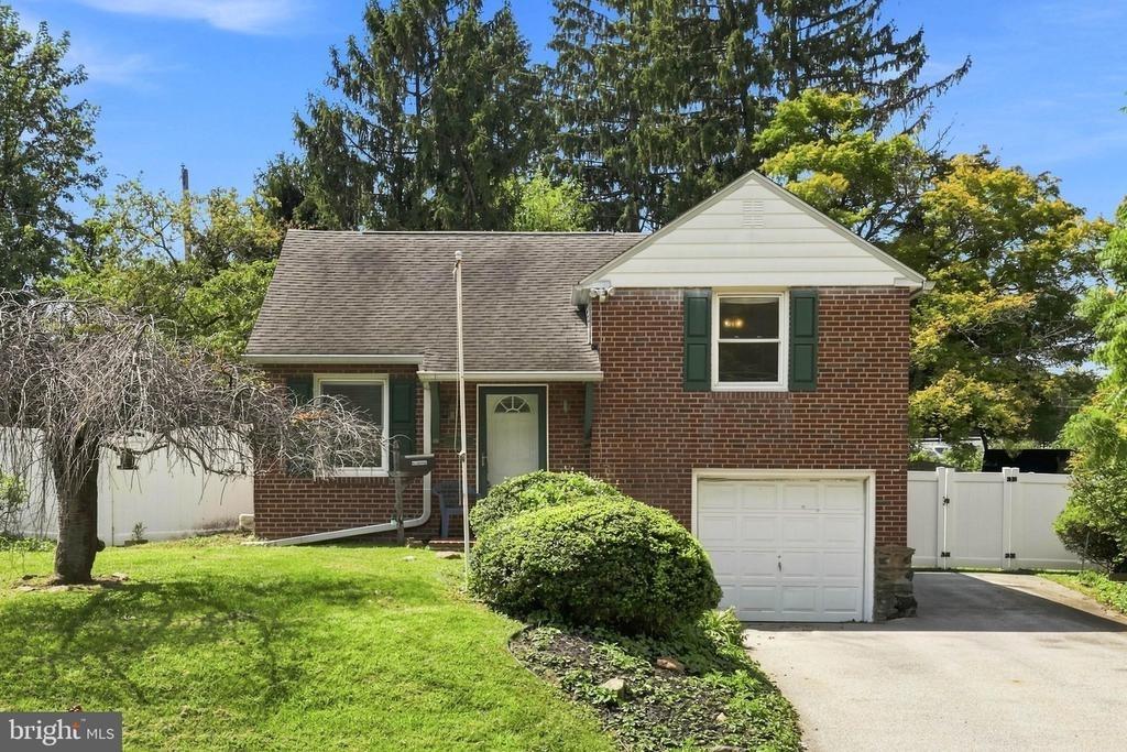 N Malin Rd, Broomall, PA 19008
