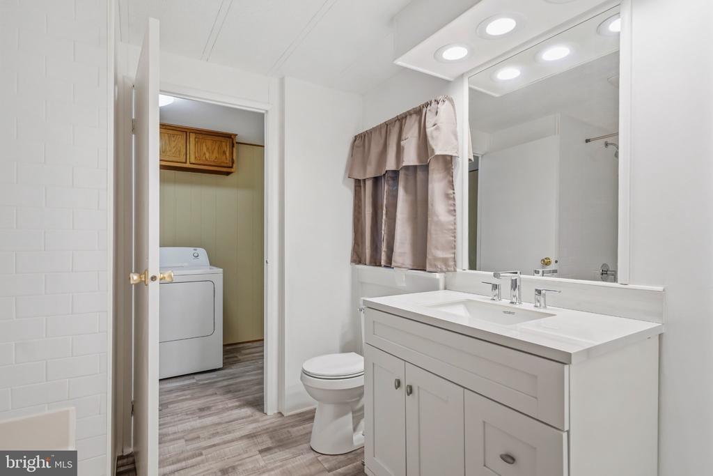 Oak Ridge Dr, Mechanicsville, MD 20659