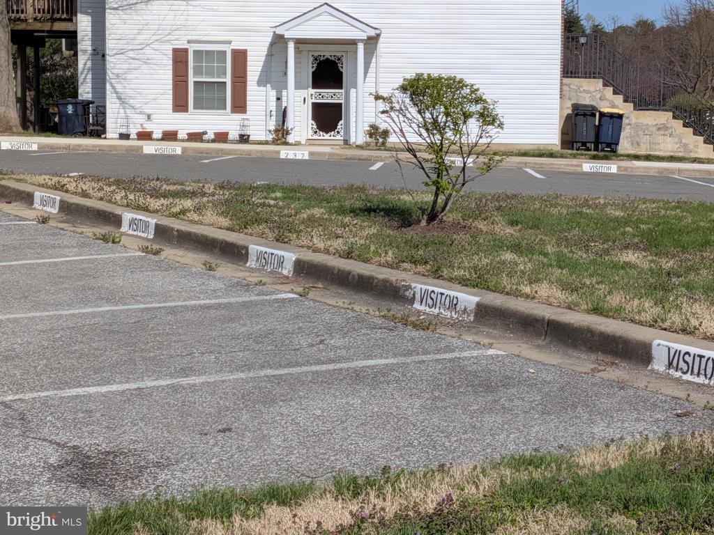 Applegate Ln, Suitland, MD 20746