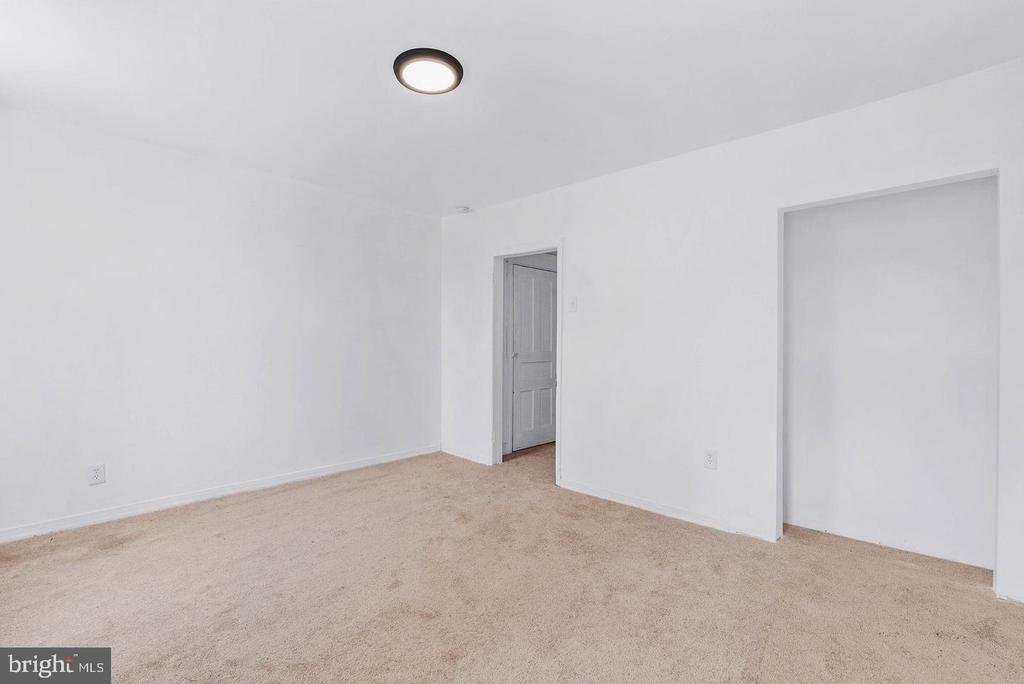 N 2nd St, Darby, PA 19023