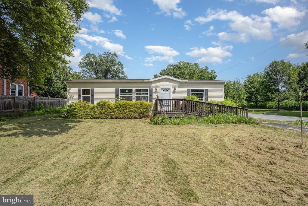 Middletown Rd, Hummelstown, PA 17036