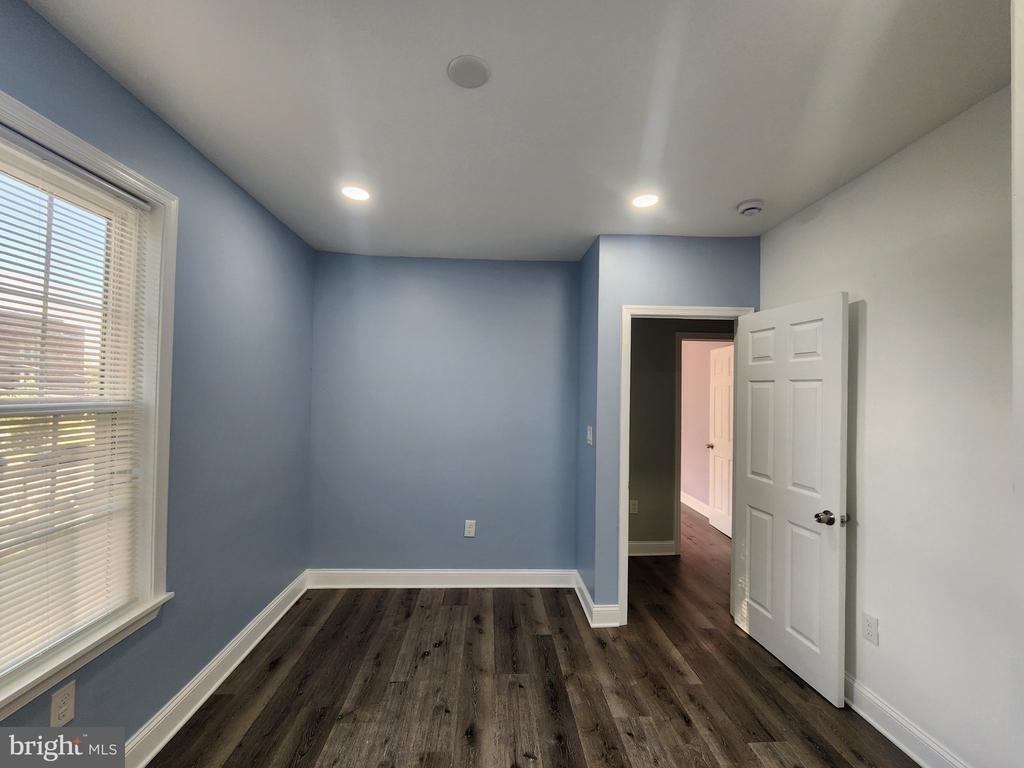 W Rogers Ave, Baltimore, MD 21215