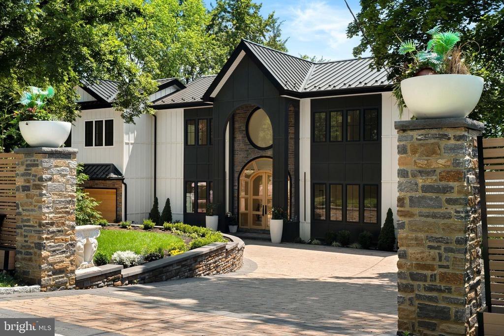 Meadowbrook Ave, Philadelphia, PA 19118