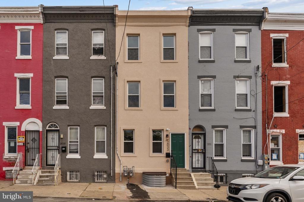 N 9th St, Philadelphia, PA 19122