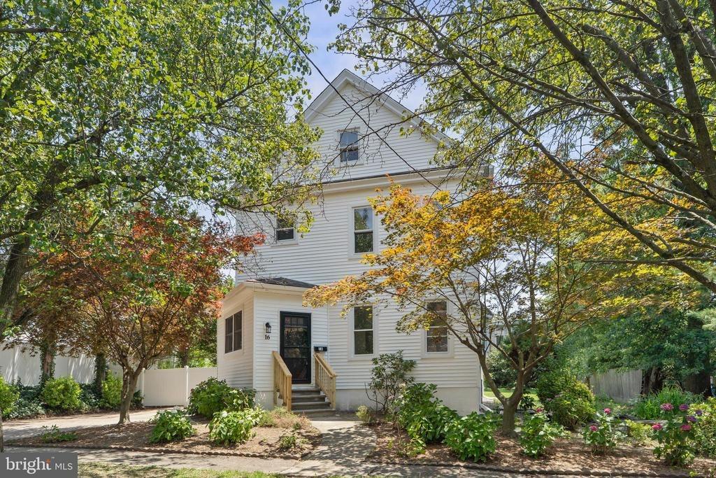 W Greenwood Ave, Oaklyn, NJ 08107