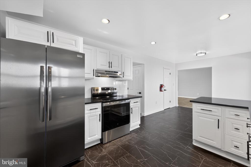 Primrose Ln, Willingboro, NJ 08046