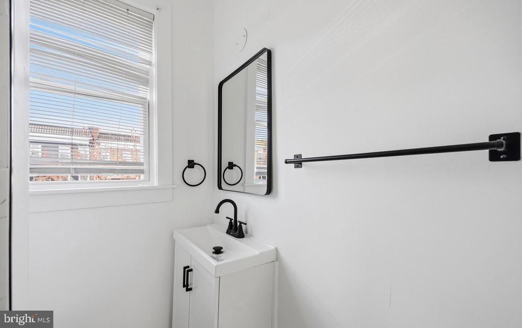 Linnard St, Baltimore, MD 21229