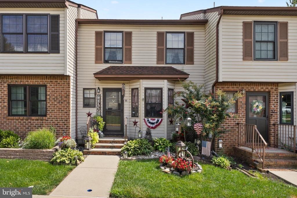 Bordenshire Dr, Bordentown, NJ 08505