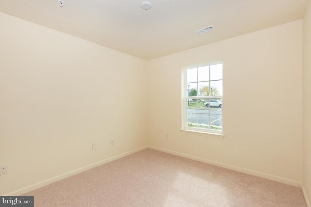 Wembley Dr, Hampstead, MD 21074