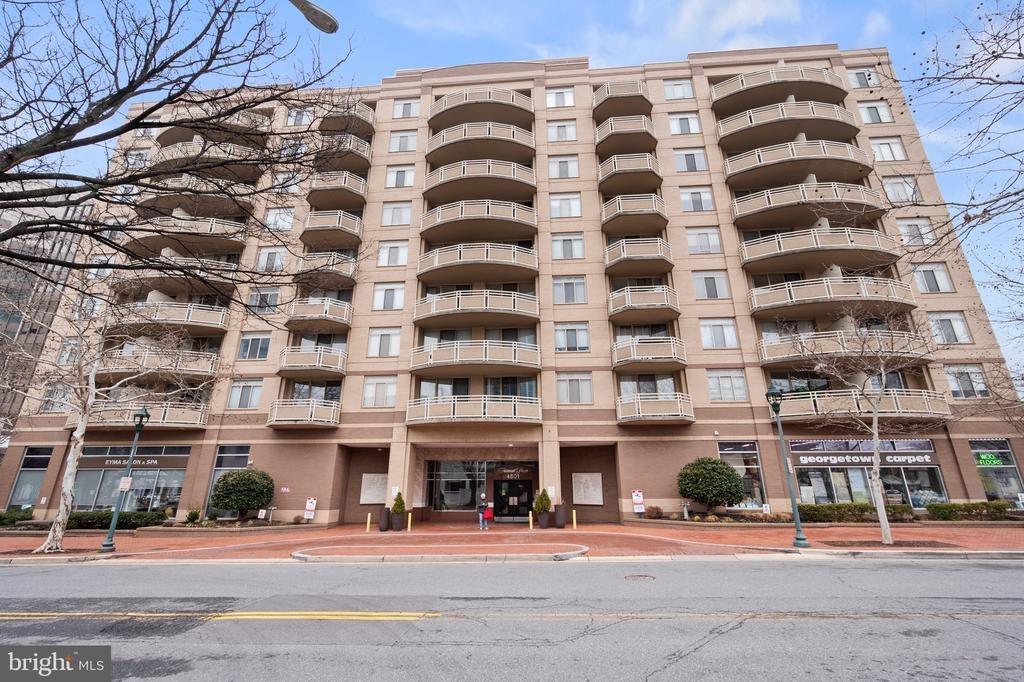 Fairmont Ave, Bethesda, MD 20814